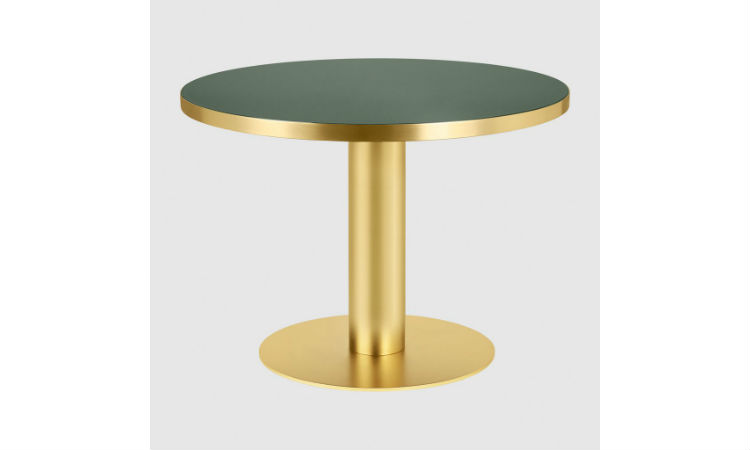 Dining Table – Round – Dia. 110cm – Brass base de Gubi