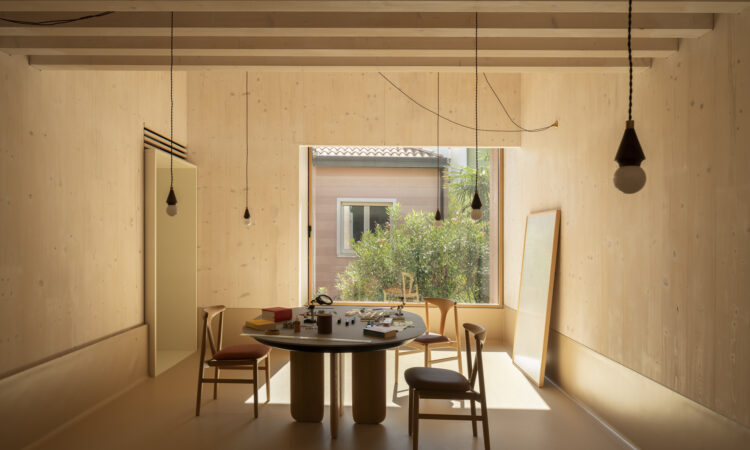 table-en-ceramique-Pala-kristalia
