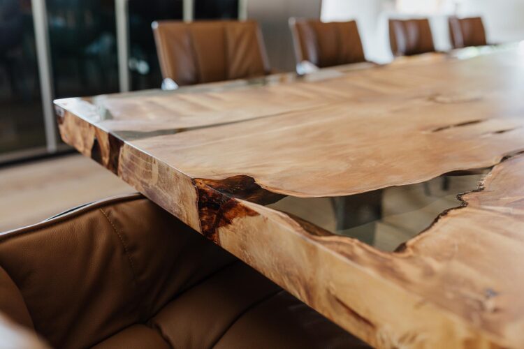 table NEWTON en kauri millénaire Riva1920